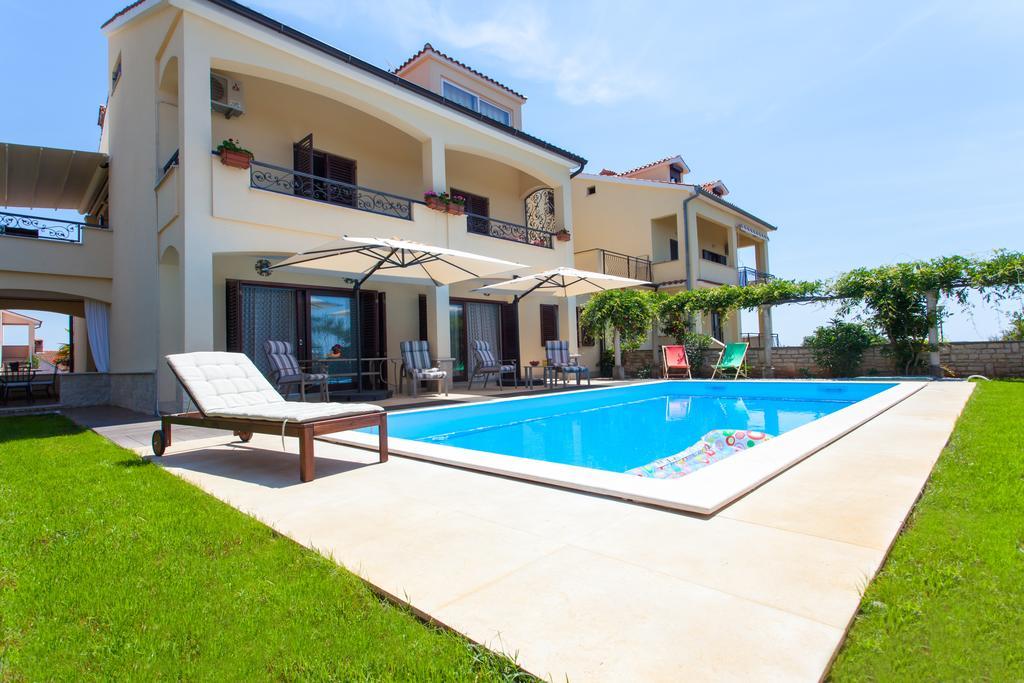Premium Central Apartments فيرسار المظهر الخارجي الصورة